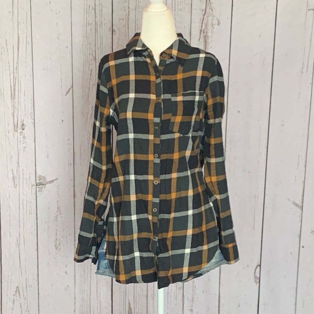 Women’s BKE Plaid Button-Front Top